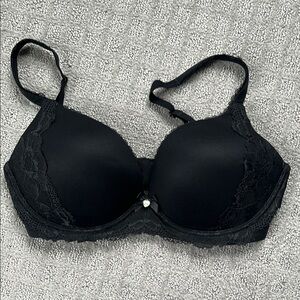 Victorias Secret Wireless Black Lined Body by Victoria Bra with Lace Size 34D